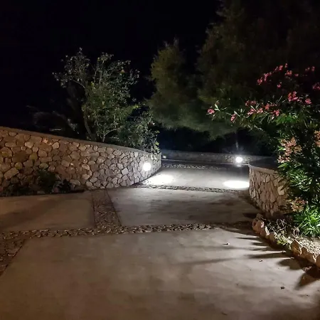 Sunshine House For 9, Cozy Set Up,verandas, Sea View. Karterados (Santorini)