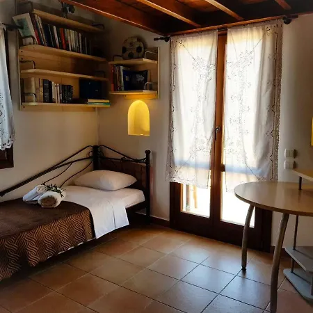 Vakantiehuis Sunshine House For 9, Cozy Set Up,verandas, Sea View.