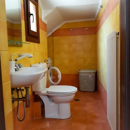 Vakantiehuis Sunshine House For 9, Cozy Set Up,verandas, Sea View. *