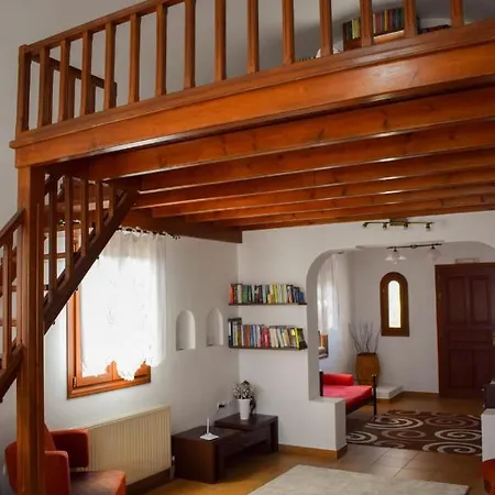 Sunshine House For 9, Cozy Set Up,verandas, Sea View.