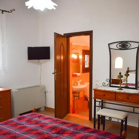 Sunshine House For 9, Cozy Set Up,verandas, Sea View. Holiday home *
