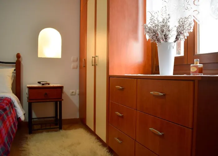 Holiday home Sunshine House For 9, Cozy Set Up,verandas, Sea View.