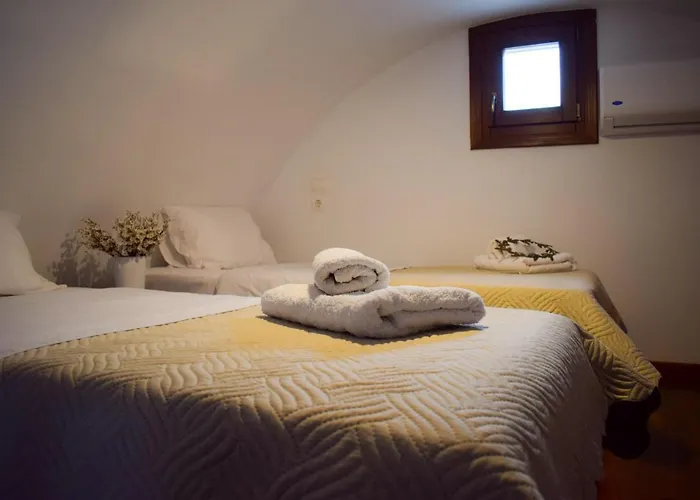 Holiday home Sunshine House For 9, Cozy Set Up,verandas, Sea View.