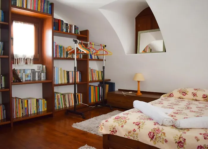 Sunshine House For 9, Cozy Set Up,verandas, Sea View.