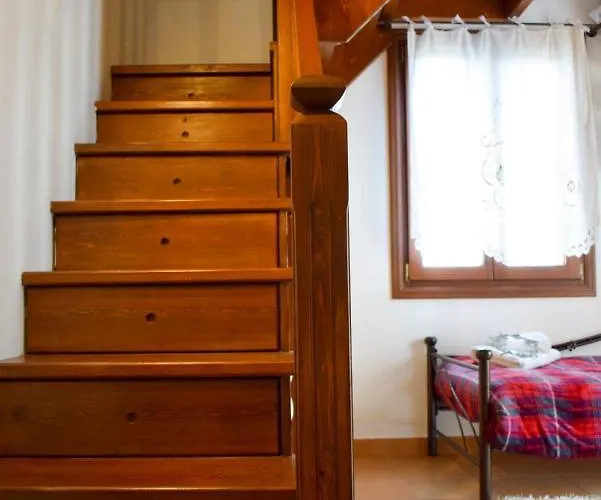 Sunshine House For 9, Cozy Set Up,verandas, Sea View. Holiday home *