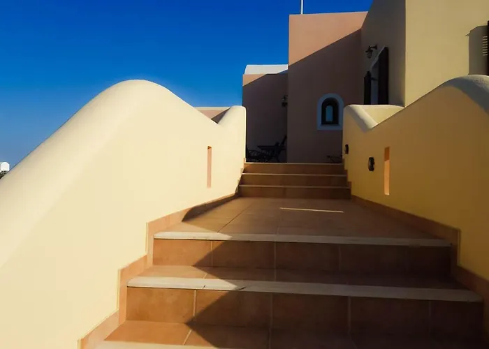 Sunshine House For 9, Cozy Set Up,verandas, Sea View. Holiday home Karterados (Santorini)
