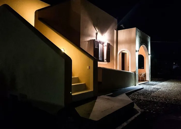 Holiday home Sunshine House For 9, Cozy Set Up,verandas, Sea View.