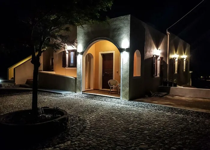 Sunshine House For 9, Cozy Set Up,verandas, Sea View.