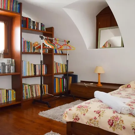 Sunshine House For 9, Cozy Set Up,verandas, Sea View.